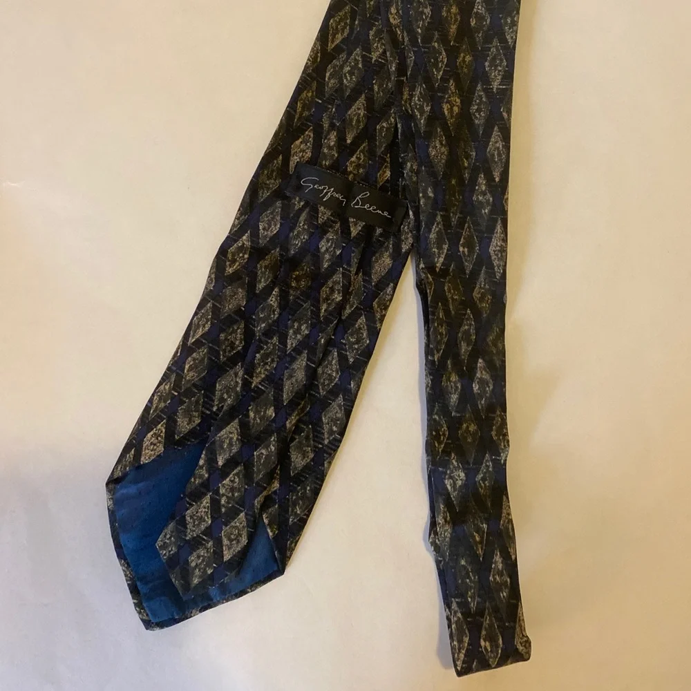 GEOFFREY BEENE Navy Mens 100% Silk Necktie Neck Tie $45 EUC